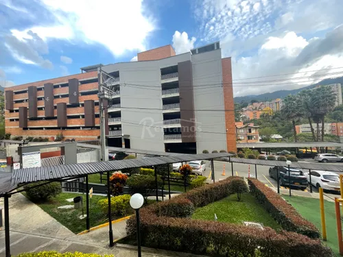 Apartamento En Arriendo En Camino Verde. Cod A776111
