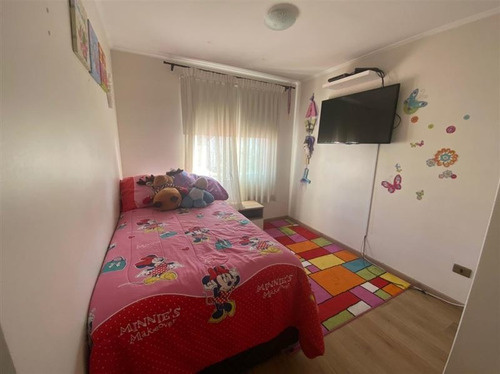 Casa En Venta De 3 Dorm. En Peñalolén
