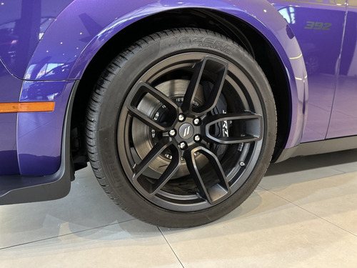 Dodge Challenger 6.4 V8 Hemi Gasolina R/t Scat Pack Widebody