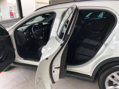 Imagem 7 de 8 de Mercedes-benz Gla 200 1.6 Cgi Style 16v Turbo Flex 4p