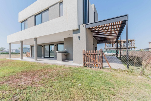 Imagen 8 de 25 de Casa 4 Ambientes En Venta Lagos De Canning I