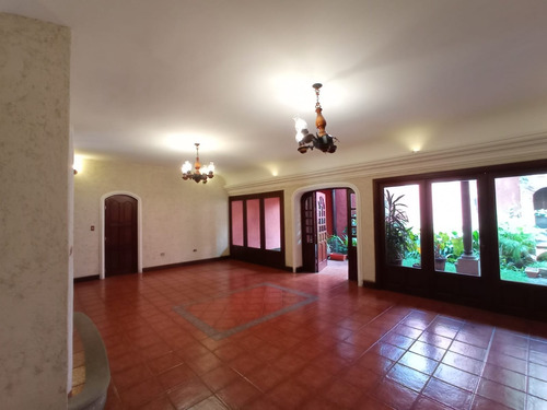 Imagen 11 de 29 de Vendo Hermosa Y Amplia Casa, Estilo Colonial, Sector Preferencial, Alta Plusvalia Y Seguridad