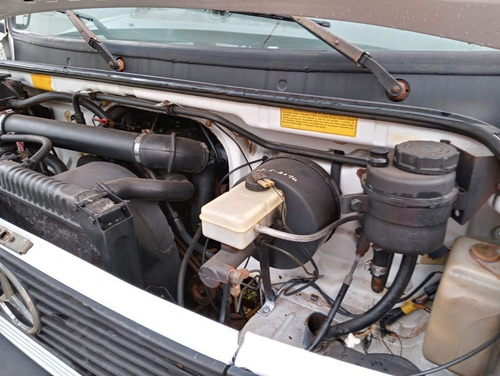 Imagem 8 de 10 de Mercedes 710 Turbo