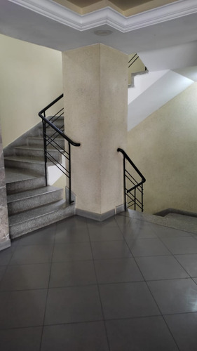 Imagen 5 de 14 de Camila Espinosa Vende Apartamento Tipo Estudio. Res. Bello Campo, Mañongo Cerca Del C.c Sambil, Valencia Carabobo
