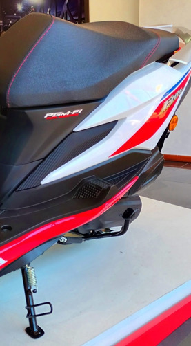 Imagen 12 de 16 de Honda Elite 125 Fi Tricolor Honda Redbikes