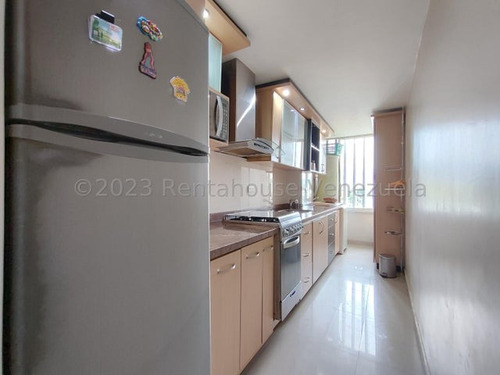 Apartamento En Venta San Jacinto Maracay 24-10969 Ec