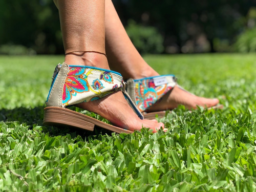 Sandalias Te Para Tres De Diseño Modelos Exclusivos Marrón