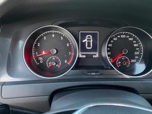Imagen 4 de 6 de Volkswagen Golf 2018 1.4 Comfortline Tsi