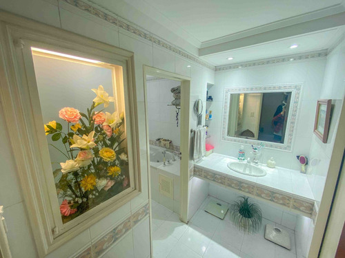 Imagen 16 de 25 de Venta Casa Caseros Centro 5 Amb Pileta 2 Cocheras