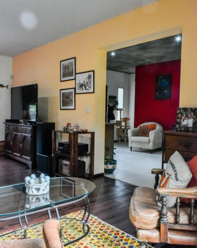 Casa En Venta De 2 Dormitorios En San Rafael