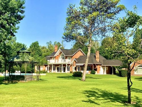 Espectacular Casa En Venta En Country San Diego, Moreno