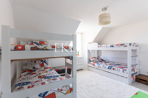Casa De Lujo En Bosque De Montemar, 8d+6b, 1050 M²