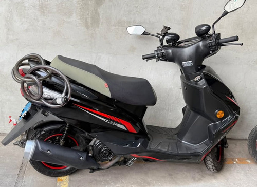 Moto Lifan 2021 (2858 Kms) Incluye Casco, Cadena Y Cobertor