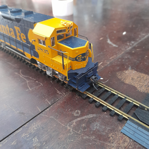 Imagem 3 de 6 de Locomotiva Ho Emd Gp35 Sf 2835 Kato 7,5 Polegadas /6