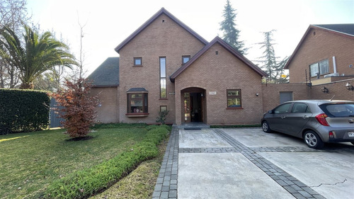 Magnifica Propiedad Para Tu Familia, Tu Hogar En Chicureo!!
