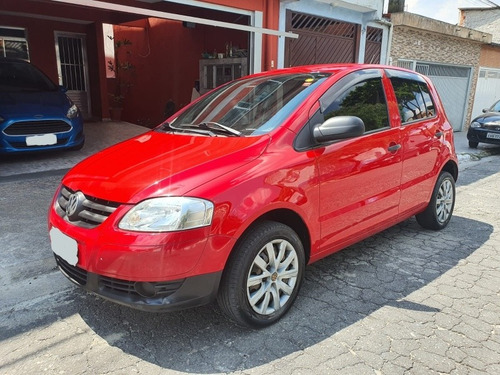 Imagem 2 de 15 de Volkswagen Fox 2010 1.0 Vht Plus Total Flex 5p