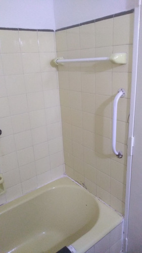 Imagen 13 de 14 de Departamento 3 Ambientes En Planta Baja **muy Bueno**