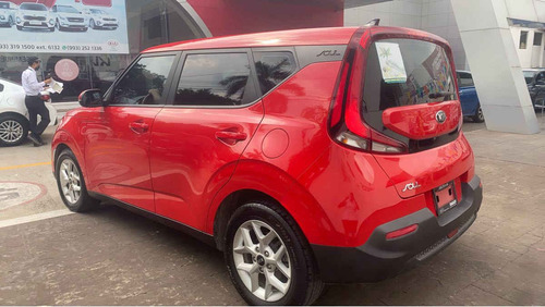 Imagen 4 de 15 de Kia Soul 2020 5p Lx, 1.6l, 121 Hp, Ta6, Ra-16