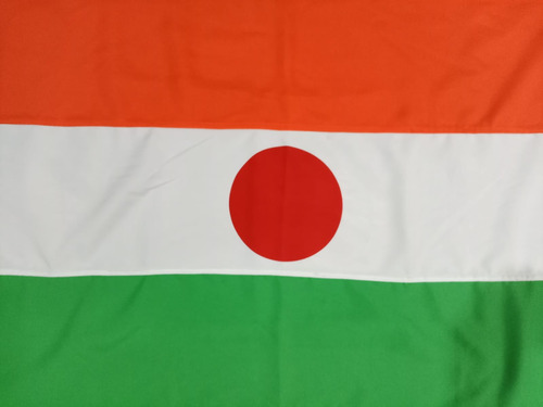 Bandera De Niger De Buena Calidad, Toda Cosida Y Reforzada