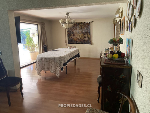 Casa En Venta De 5 Dorm. En Lo Barnechea
