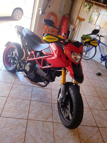 Ducati Hypermotard 1100s
