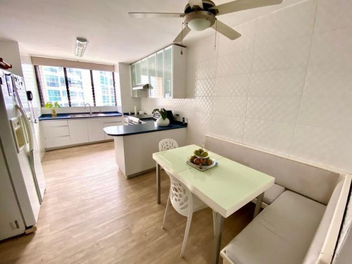 Imagen 9 de 14 de Se Vende Apartamento En Marbella.