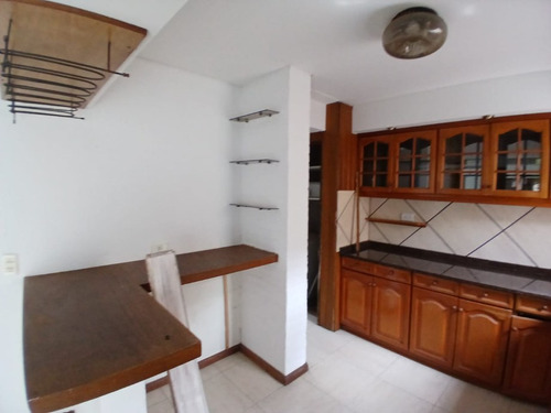 Departamento Tipo Casa En Venta Condicionada En Lanus Este