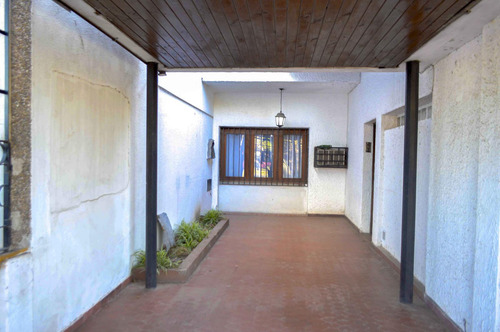 Patio - Parrillero - Dos Plantas - Permutas