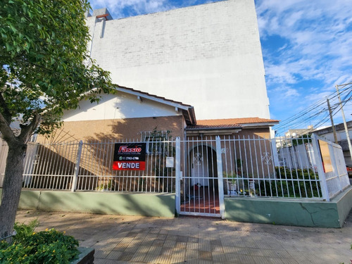 Casa En Planta Baja - Muy Buen Estado - Se Vende Alquilada Hasta Nov 2026