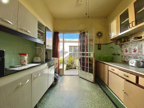 Casa En Venta En El Mejor Punto De Paso Molino, A Pasos Del Prado