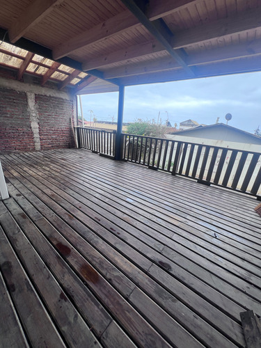 Casa Bien Ubicada Y Urbanizada En Pichilemu (87828)