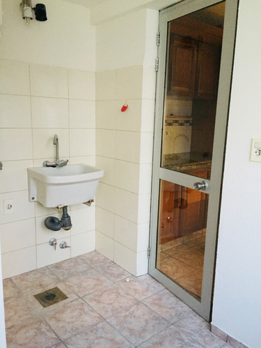 Imagen 21 de 24 de Gran Apto 3 Dorm Y Servicio. Parrillero De Uso Exclusivo. Garaje X2