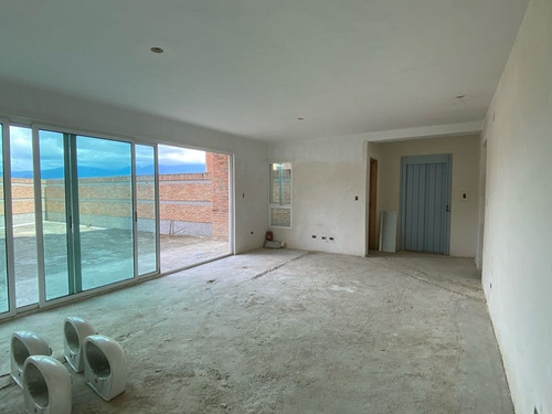 Imagen 5 de 19 de Vendo Pb De 143+370m2 4h/4b/3pe El Solar Del Hatillo 2307