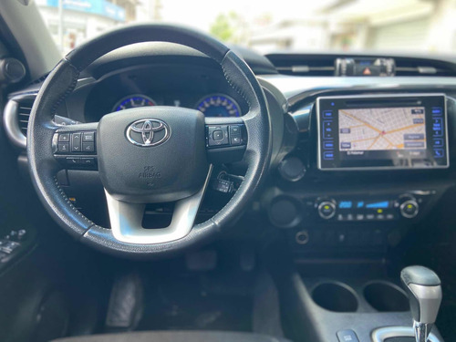 Toyota Hilux 2.8 Cd Srv 177cv 4x2 At - Automotores Rosales
