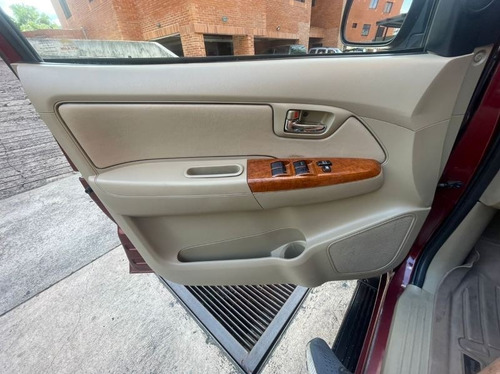 Imagen 9 de 16 de Toyota Fortuner