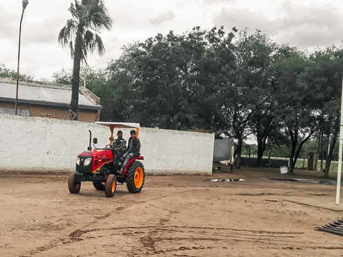Imagen 12 de 17 de Tractor Viñatero Compacto Roland H025 4wd