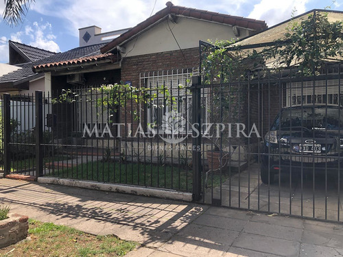 Casa En Venta En Castelar Norte