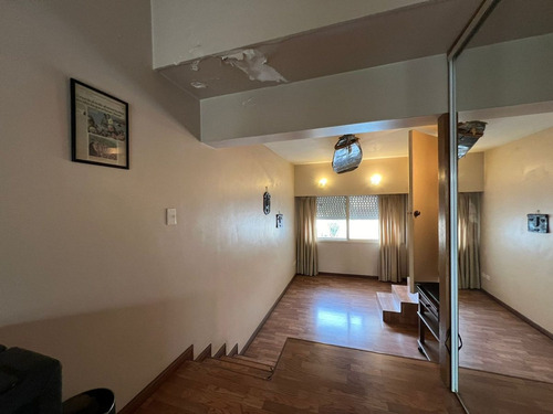 Venta Casa 6 Ambientes 600 M2- Castelar Norte