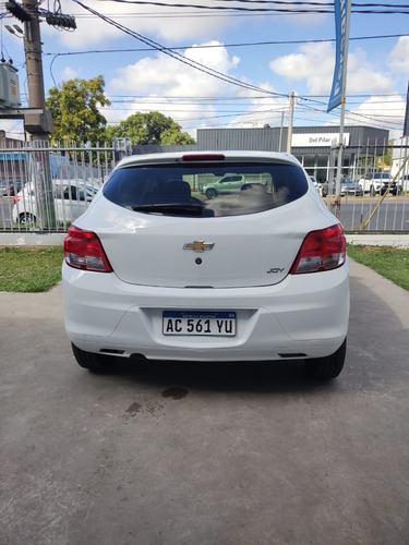 Imagen 4 de 12 de Chevrolet Onix 1,4 Ls Joy 2018 // 4632030