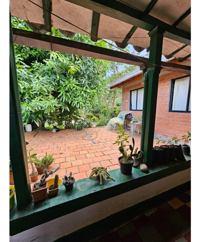 Venta Finca En Hispania, A 1km Del Parque