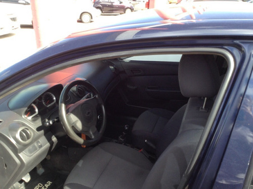 Chevrolet Aveo Sedan Full 2010