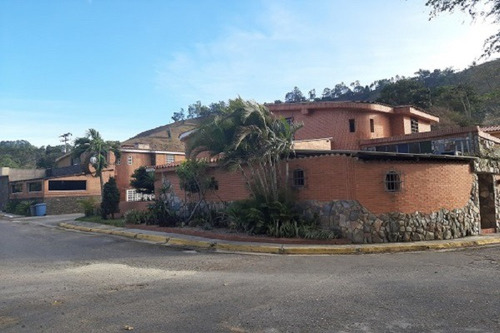 Ado Asein335 Vende Hermosa Casa En Villa Del Rocio La Entrada. Naguanagua.