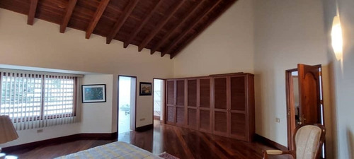 Imagen 23 de 24 de Venta Casa 820 M2 4h/4b/4p Altamira