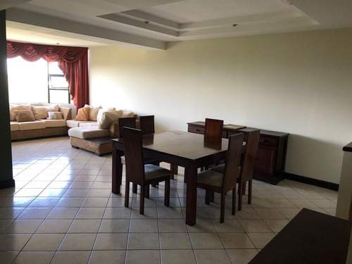 Imagen 4 de 8 de Apartamento Amueblado En Renta En Zona 10 Oakland