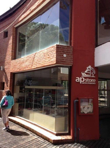 Vendo Local Céntrico En Carilo Atrás De Havana