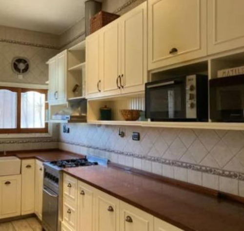 Ph En Venta - 4 Dormitorios 2 Baños - Cochera - 130mts2 - La Matanza