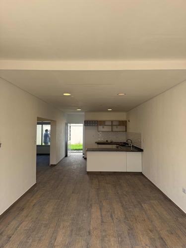 Dúplex En Venta En Luján, G.b.a. Zona Oeste, Argentina (apto Credito)