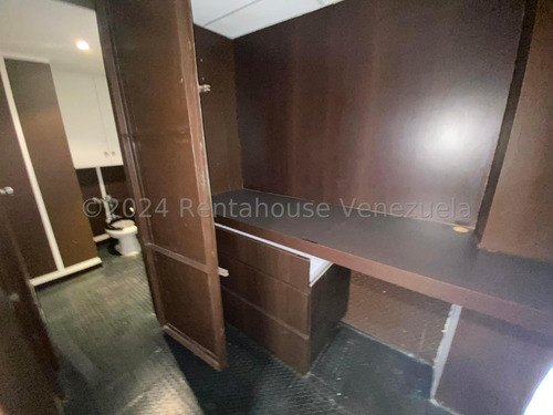 Ss: Vende Local Comercial 24-14730 En Chuao ( Ccct ) De 75.61 M2