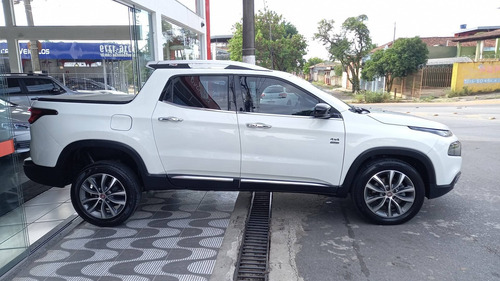 Imagem 5 de 12 de Fiat Toro 2.0 16v Turbo Diesel Volcano 4wd At9