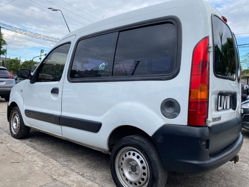 Imagen 9 de 25 de Renault Kangoo 1.6 Confort 1plc C/gnc Año 2010 - Liv Motors